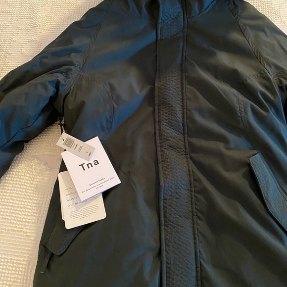#NWT Aritzia Summit Parka - Picture 6 of 6